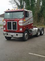 white-road-commander-6x4-tractor-unit