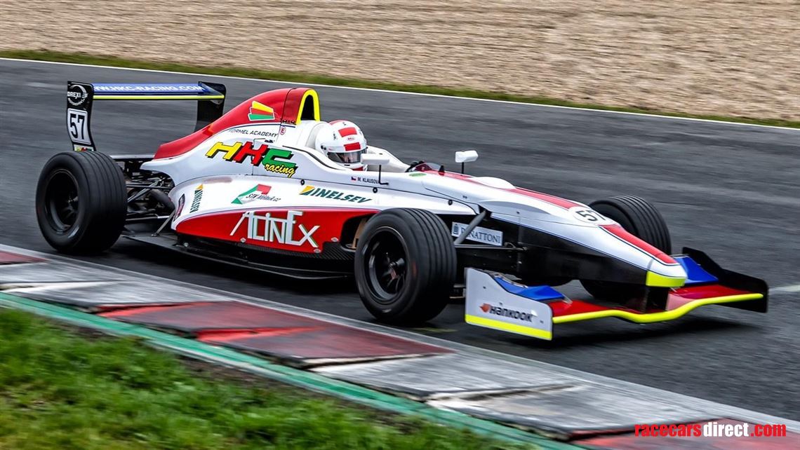 Racecarsdirect.com - Formule Renault 2,0 - 2010