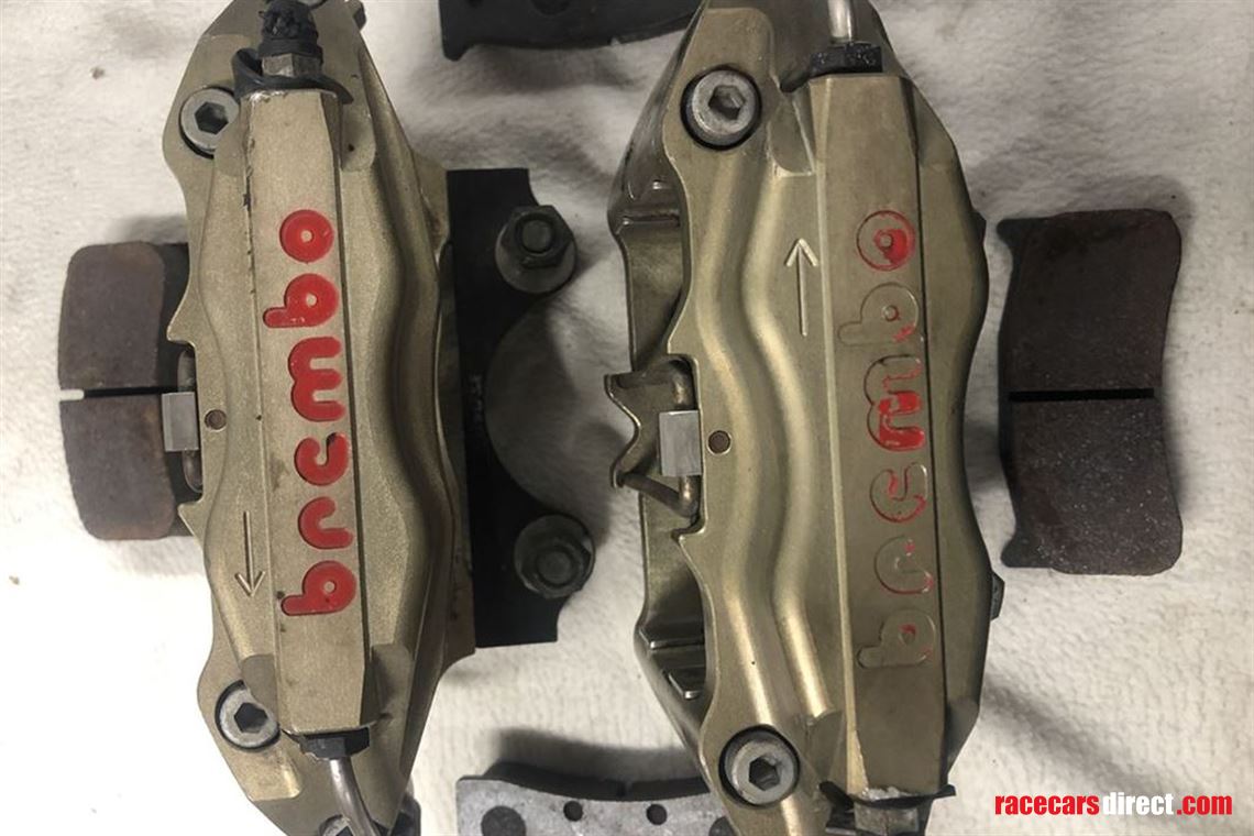 brembo-4-piston-calipers