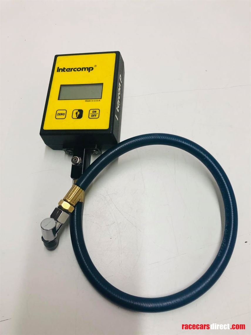 Racecarsdirect.com - Intercomp tire pressure gauge with transport case.