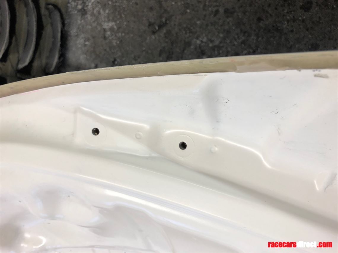 bmw-z4-e86-tailgate-boot-trunk-hatch-grp-carb