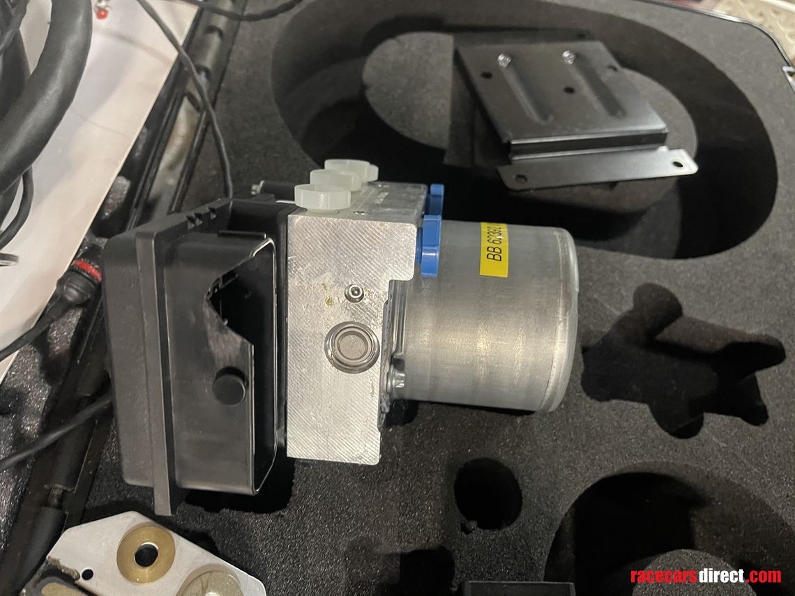 nissan-gt3-motorsport-abs