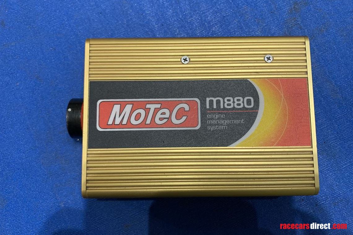 motec-m880-ecu-plus-parts