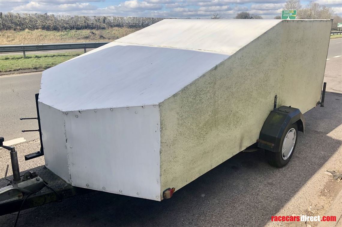 small-enclosed-lightweight-trailer---120ft-x