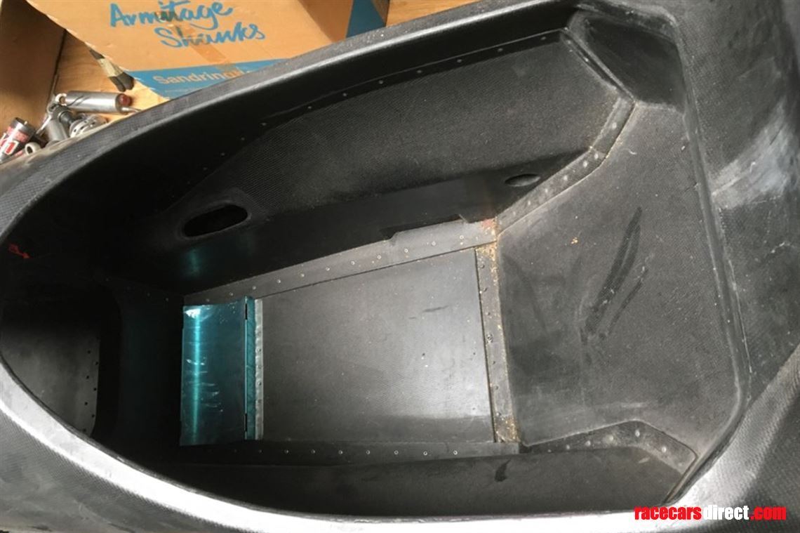 reynard-90d-new-monocoque