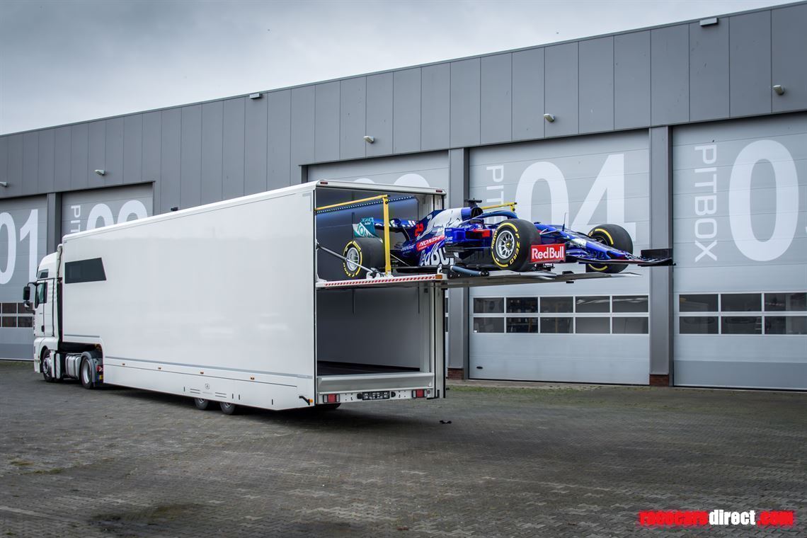 quick-delivery-new-race-trailers-line-up-cars