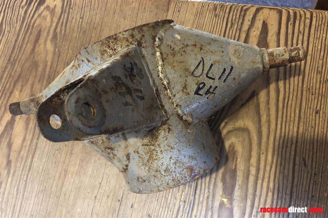 hawke-dl11-rh-front-upright---formula-ford