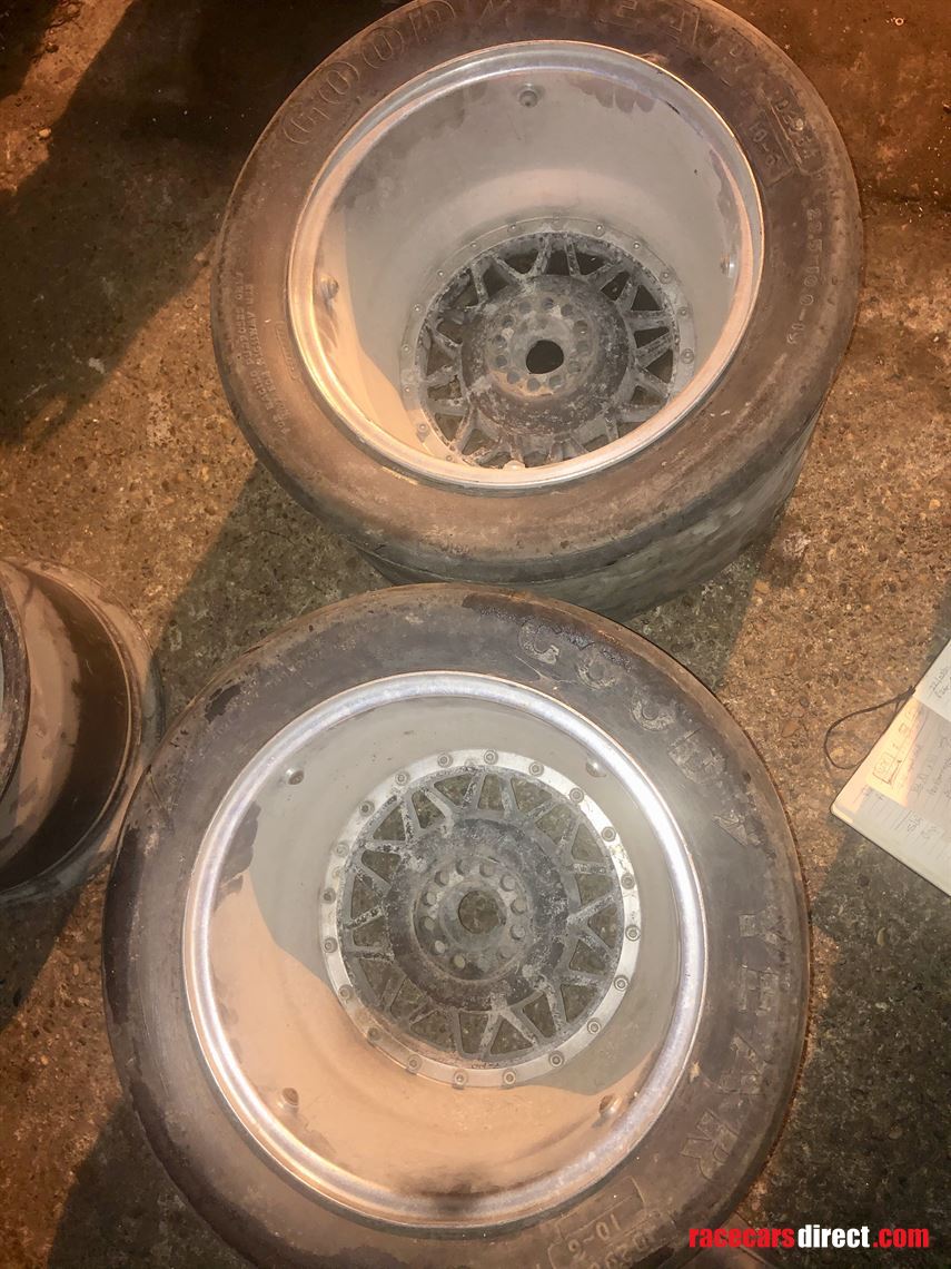 pair-10x15-split-rim-centrelock-wheels--speed