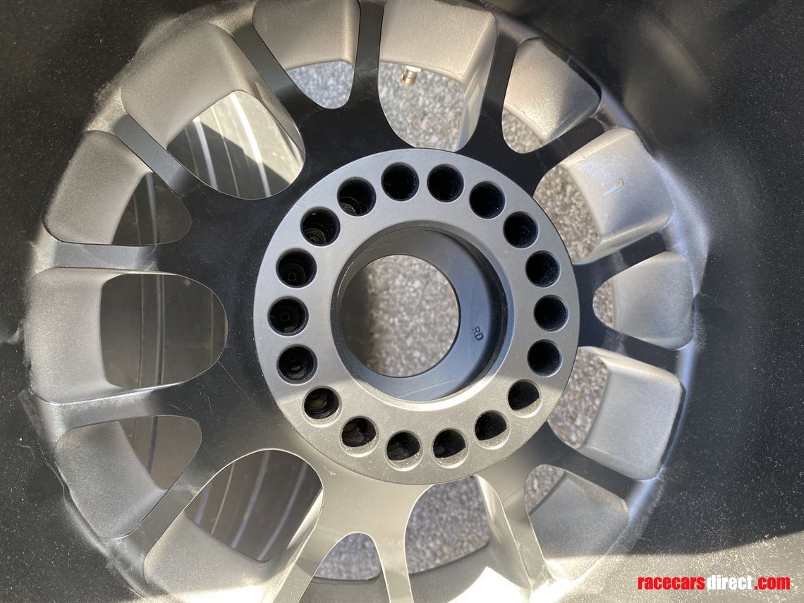 ferrari-f2002-f1-bbs-wheels