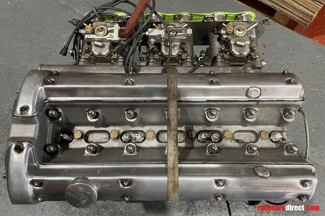 jaguar-e-type-race-engine