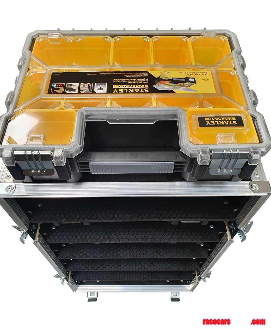 stanley-fatmax-pro-flight-case-with-6-boxes