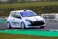 renault-clio-rs-200-cup-race-car-can-be-road
