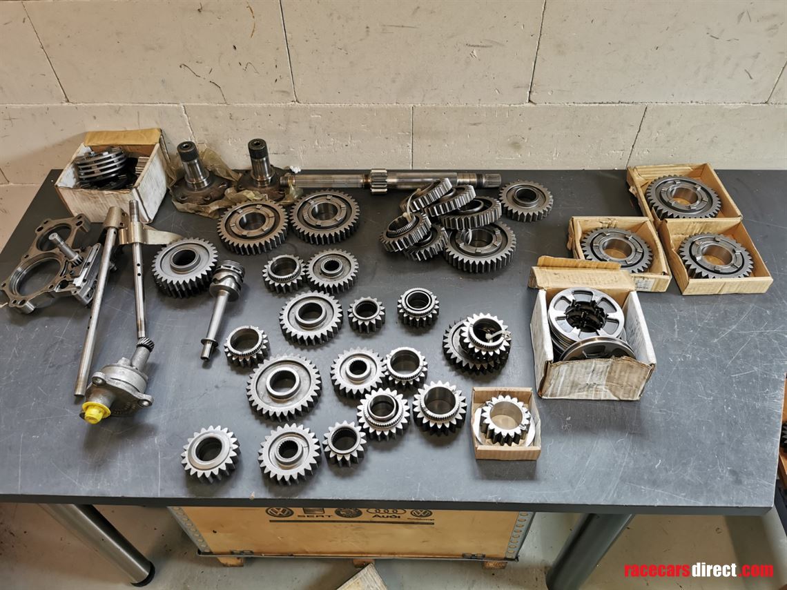 porsche-9972-cup-engine-parts-gearbox-parts