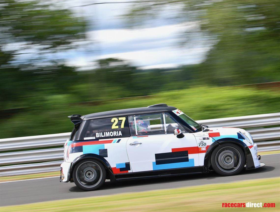 Racecarsdirect.com - Mini R53 Race Car inc. Fully running spare car