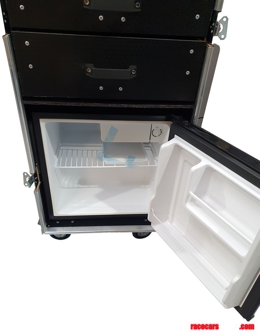 hospitality-fridge-flight-case-with-side-tabl
