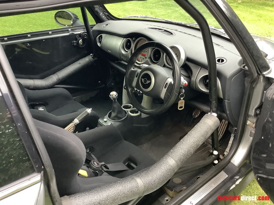 Racecarsdirect.com - Mini Cooper S - R53 Road Legal Trackday car