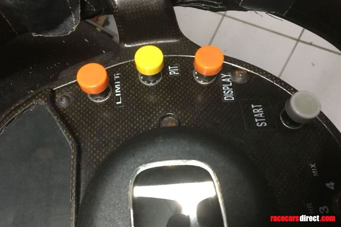 bar-99-f1-steering-wheel-villeneuve