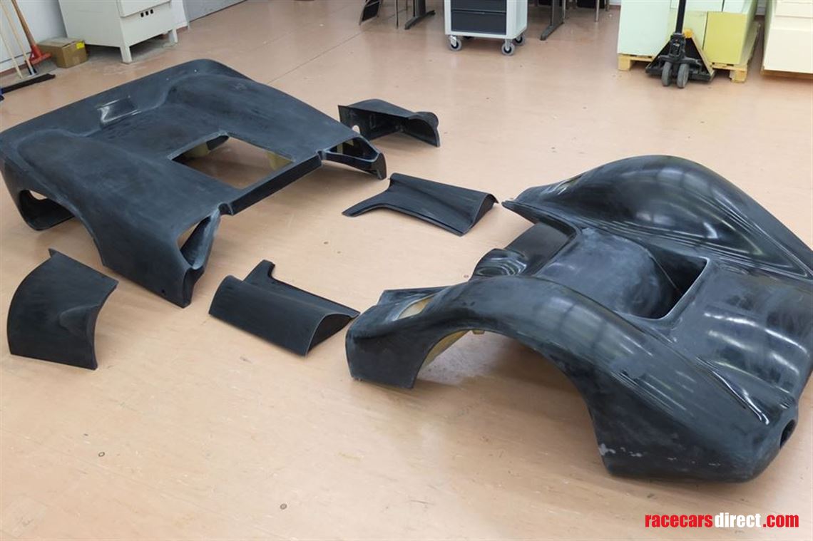 mc-laren-m6---complete-set-of-body-panels