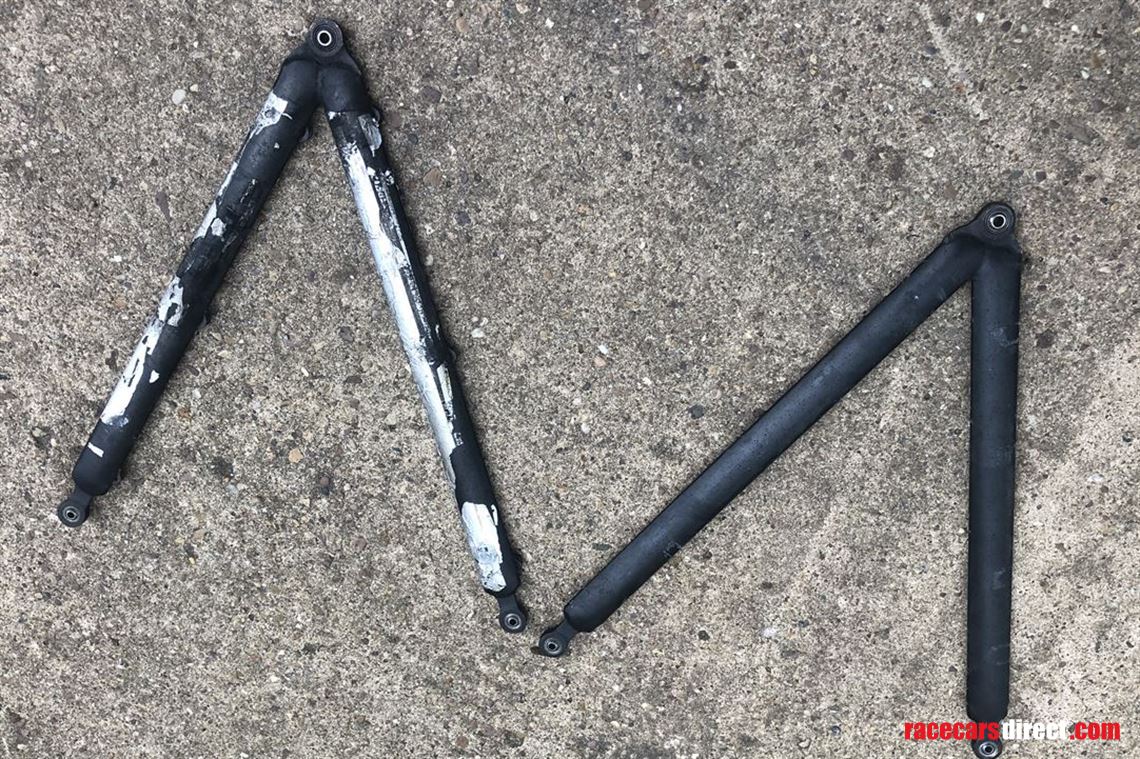 dallara-f302---pair-upper-rear-wishbones