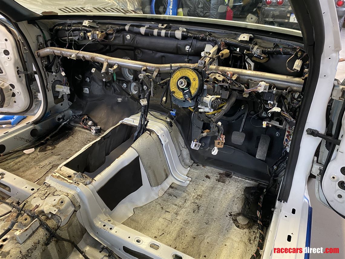 nissan-skyline-r34-gtt-rolling-chassis