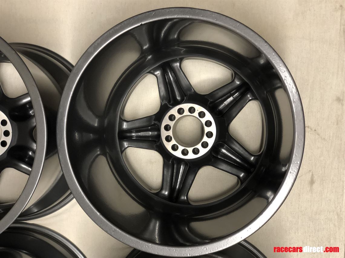 aston-martin-amr1-group-c-original-dymag-whee