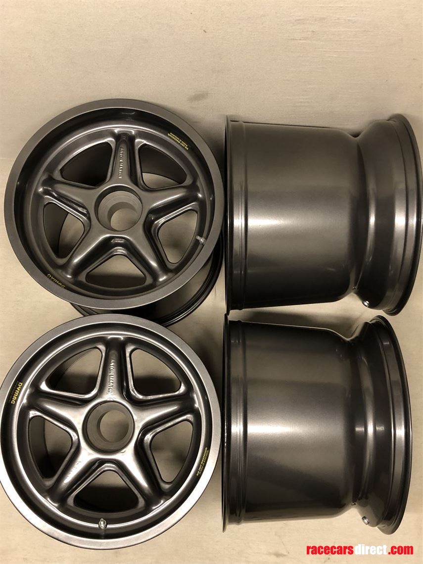 aston-martin-amr1-group-c-original-dymag-whee