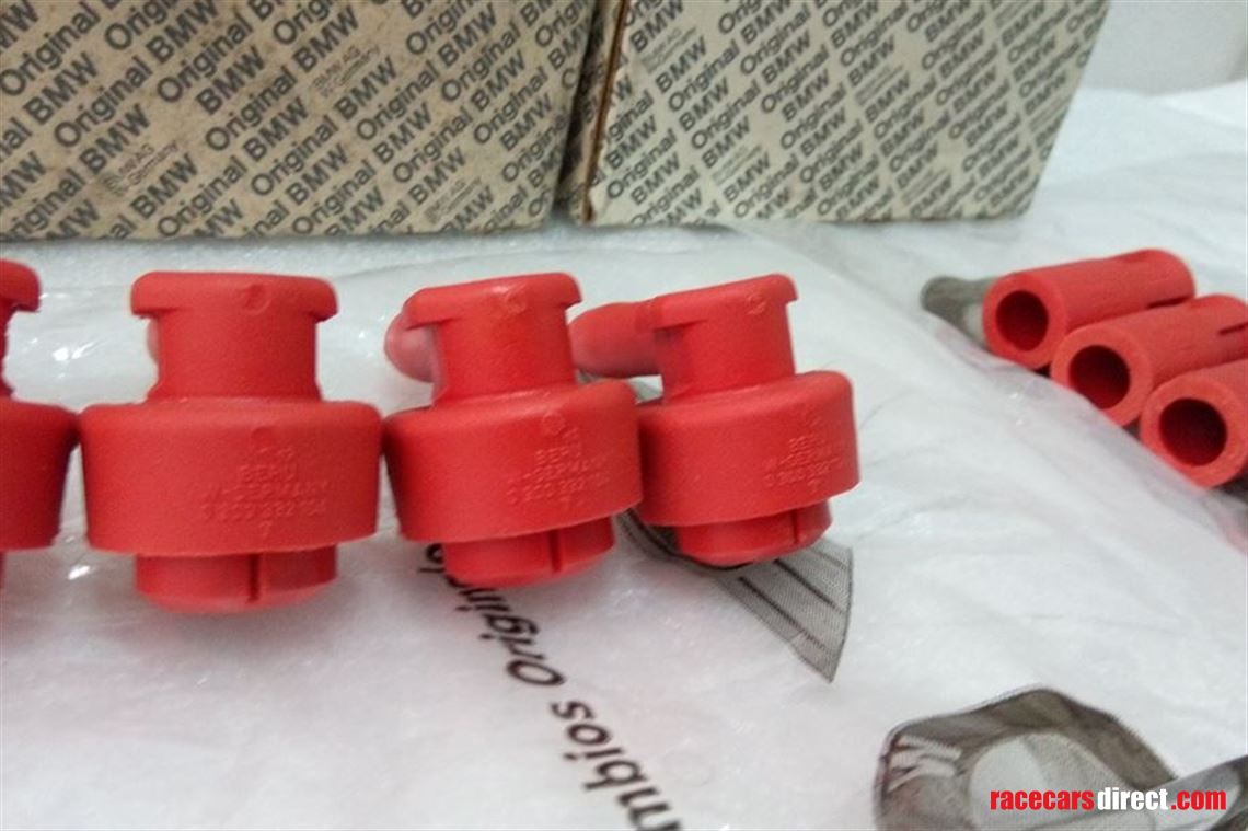 bmw-e30-m3-sport-evolution-red-spark-plugs-s1