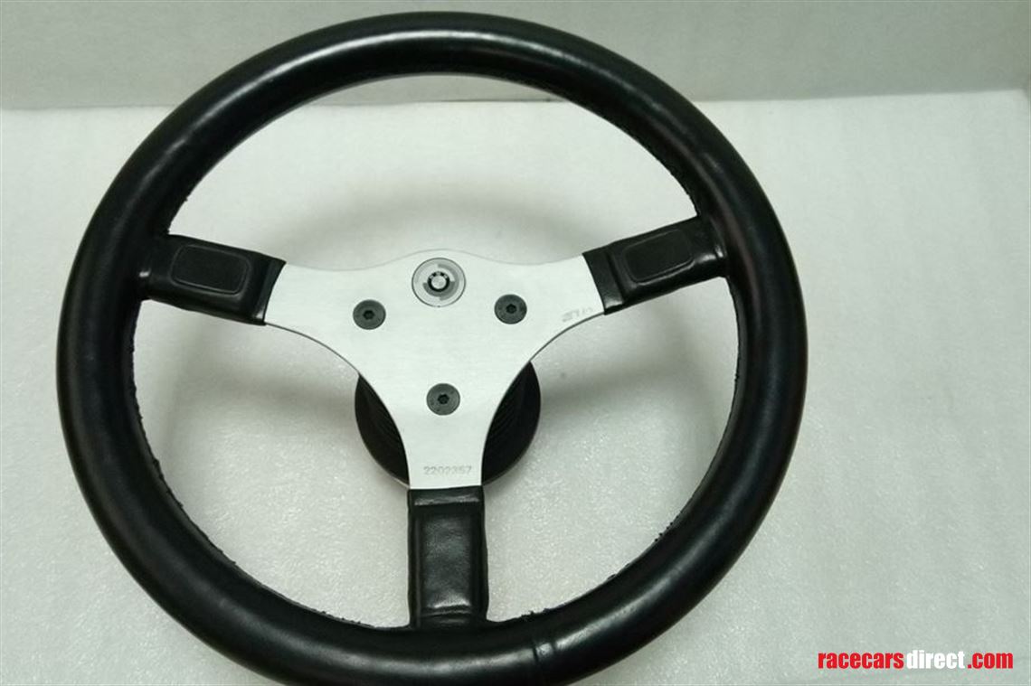 bmw-italvolanti-motorsport-steering-wheel-e30