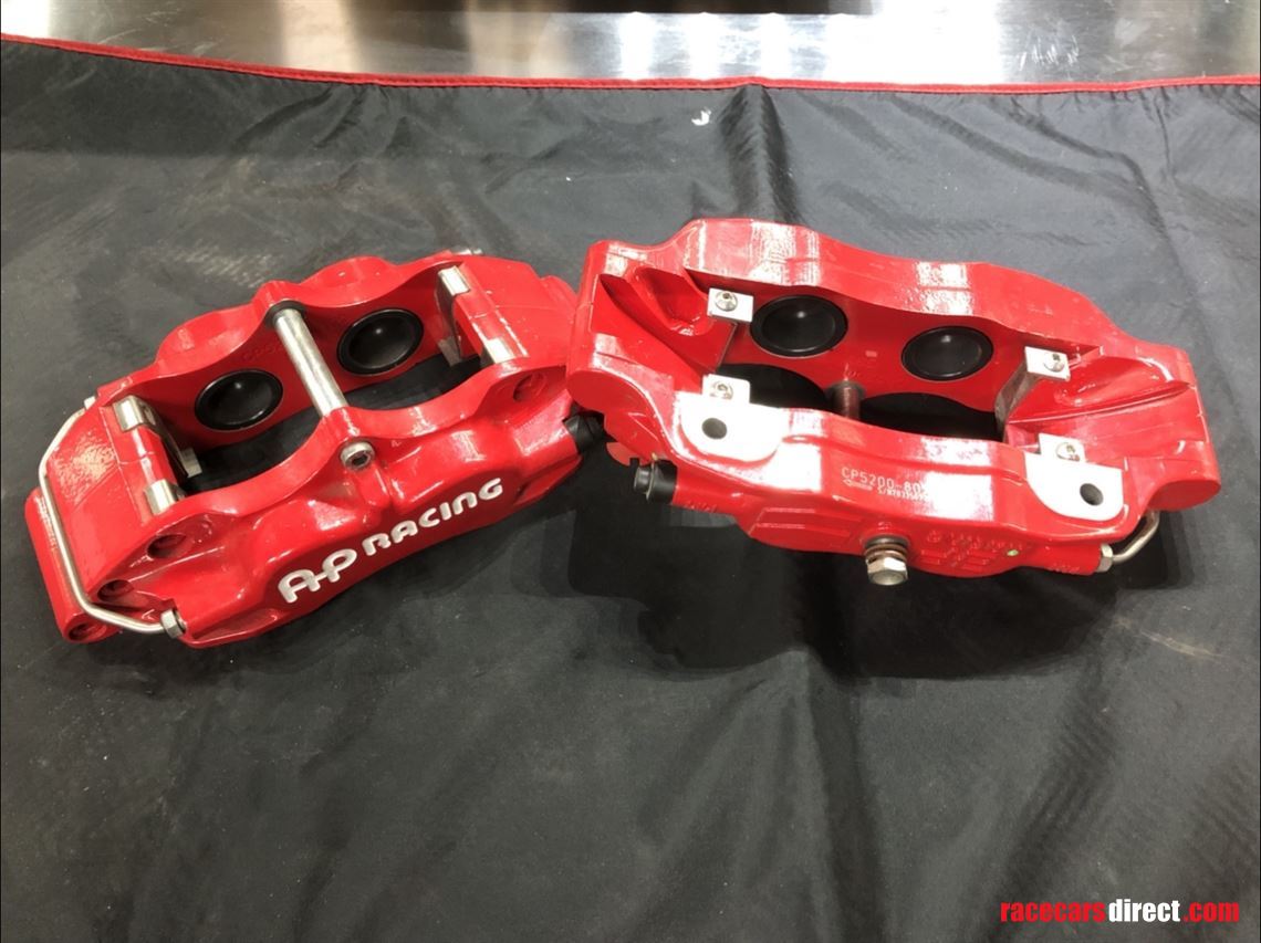 Racecarsdirect.com - AP Racing 330mm Rotors, 4 Pot Calipers, DS2500 Pads