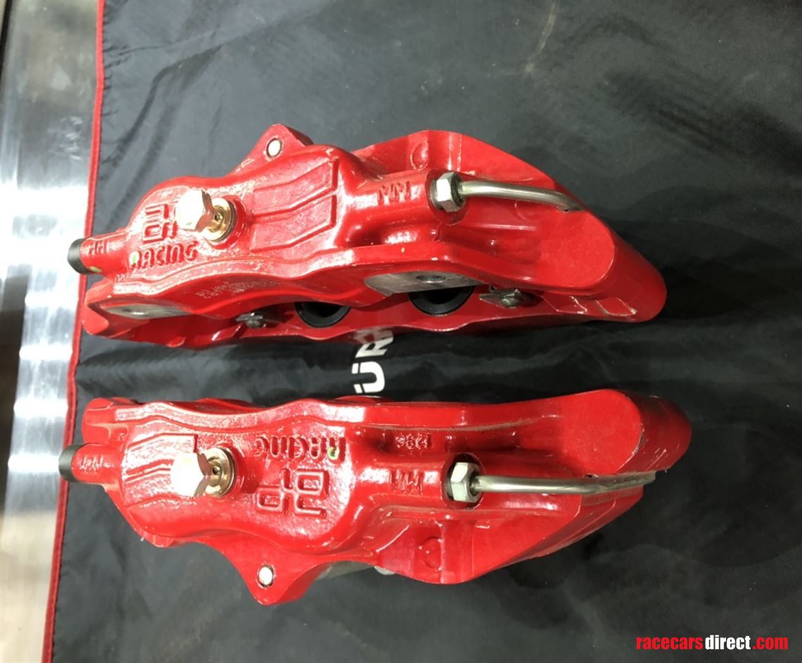 Racecarsdirect.com - AP Racing 330mm Rotors, 4 Pot Calipers, DS2500 Pads