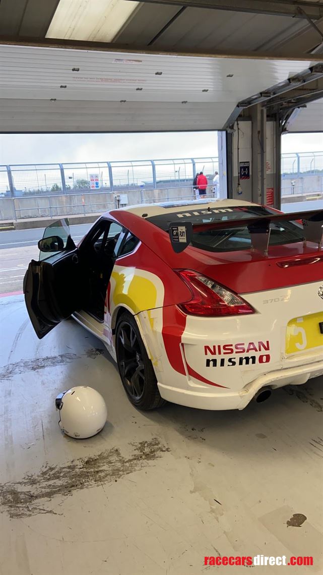 nissan-playstation-370z-academy-car