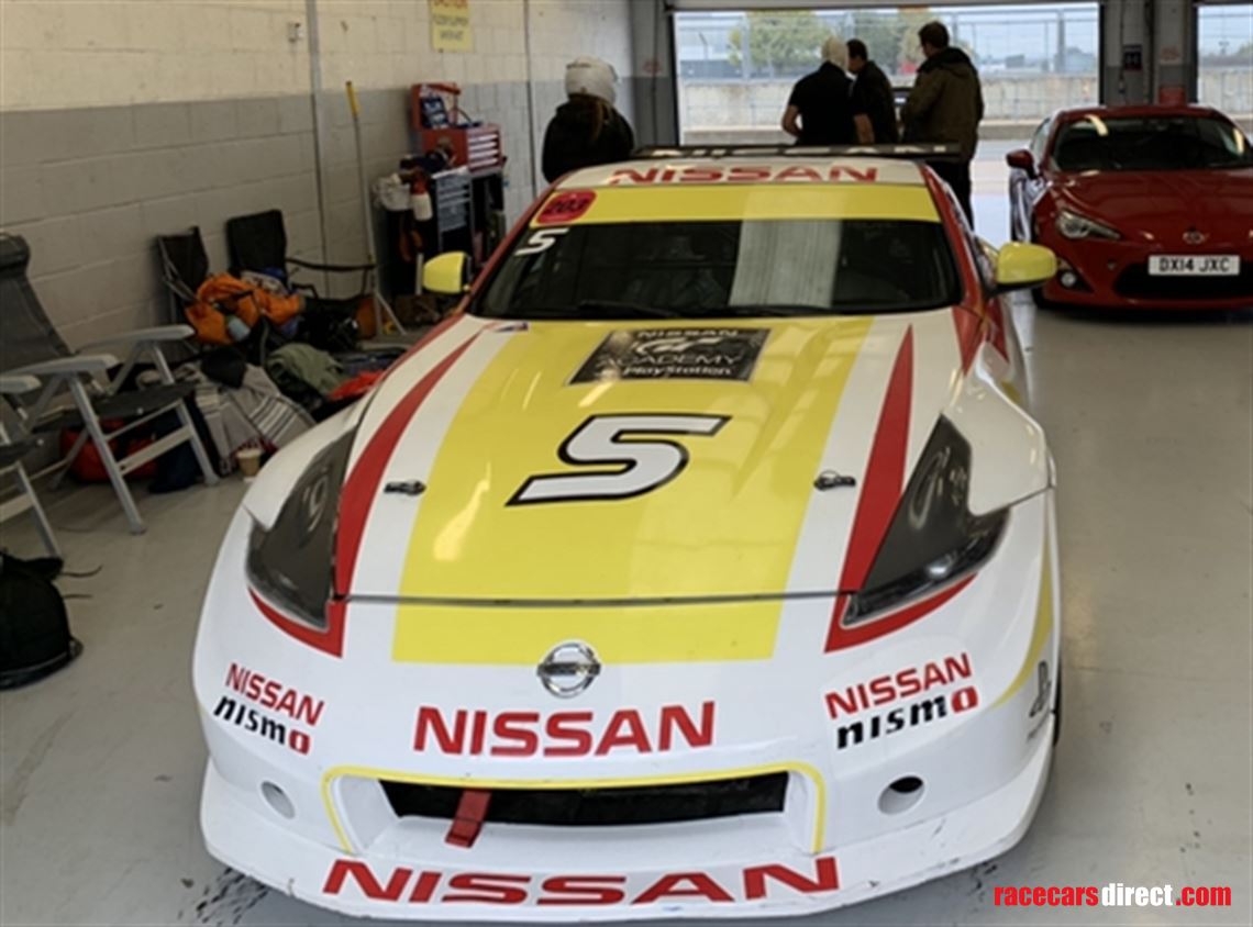 nissan-playstation-370z-academy-car