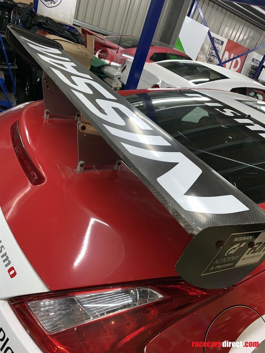 nissan-playstation-370z-academy-car