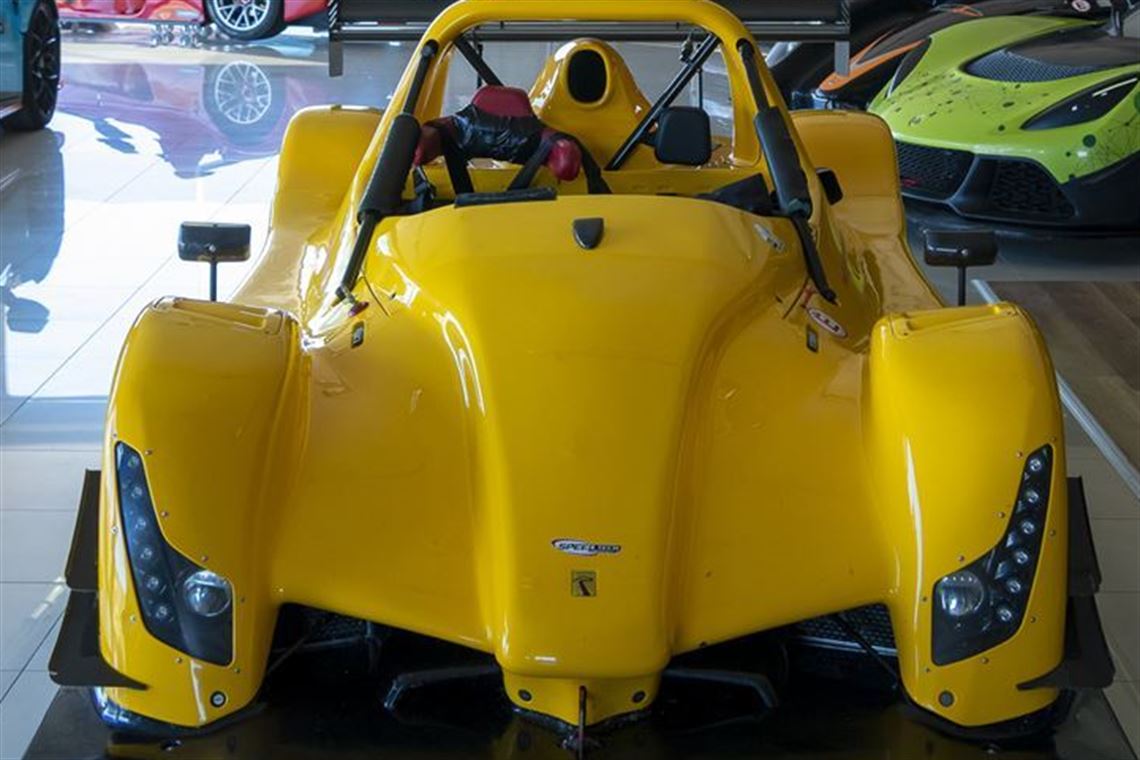 Racecarsdirect.com - Radical SR8