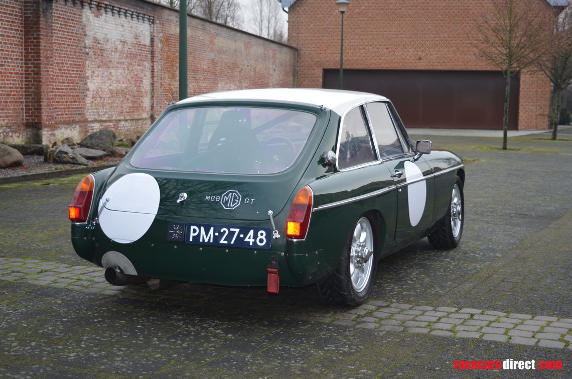 1969-mgb-gt-v8-35l-210-bhp