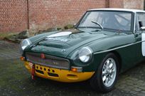 1969-mgb-gt-v8-35l-210-bhp