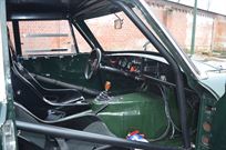 1969-mgb-gt-v8-35l-210-bhp