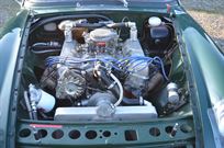 1969-mgb-gt-v8-35l-210-bhp