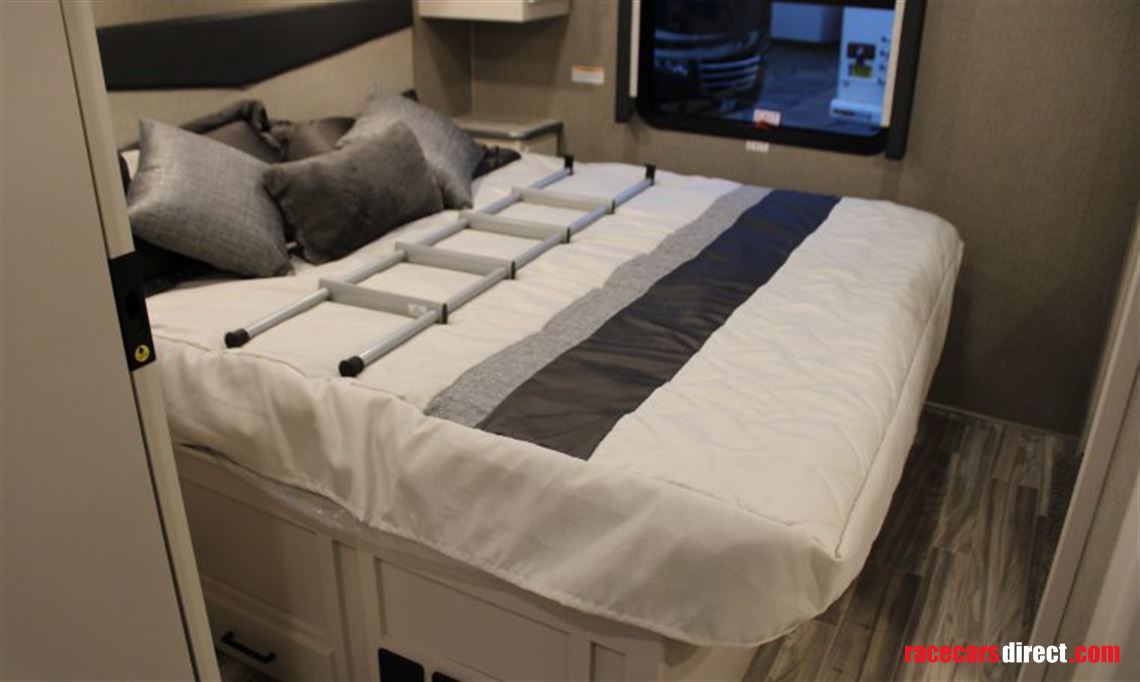 2020-thor-ace-323-bunkhouse