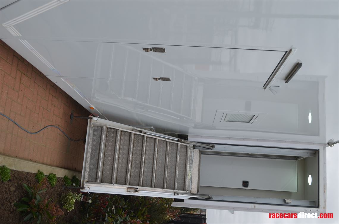 4-car-transporter-with-two-slideouts-and-actr