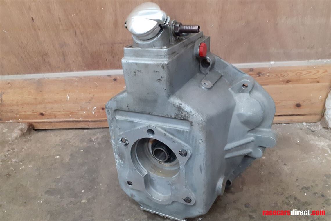 caterham-vauxhall-ford-gearbox-bellhousing