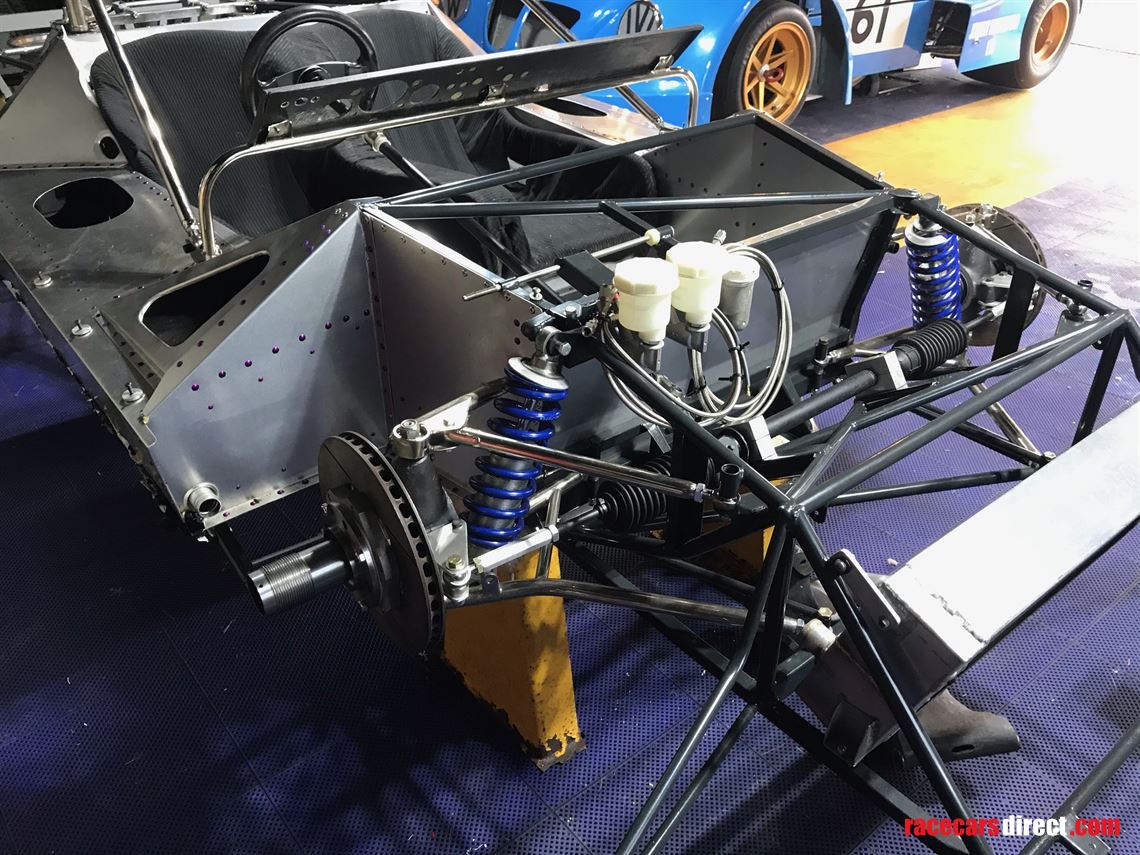 chevron-b26r-rolling-chassis