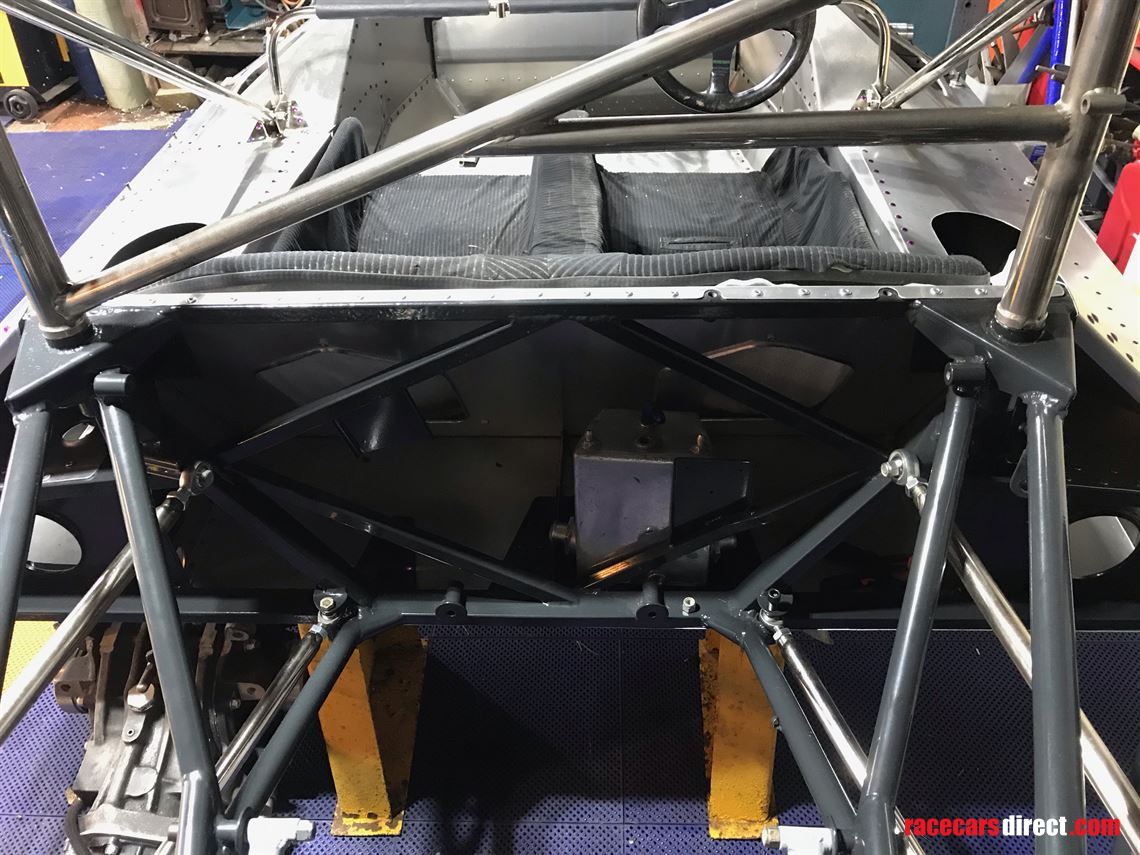 chevron-b26r-rolling-chassis