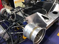 chevron-b26r-rolling-chassis