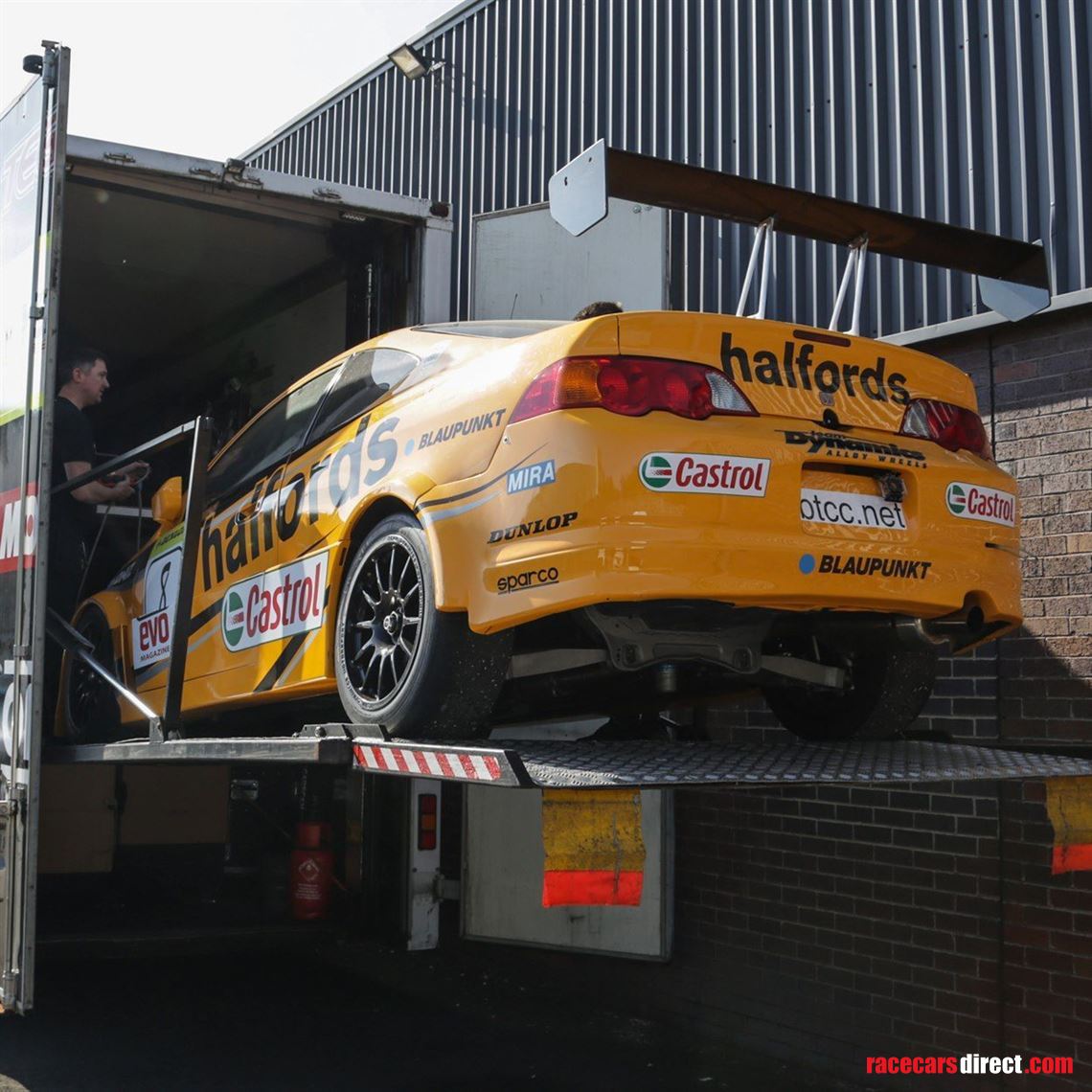 grey-adams-race-transporter-3-car-living-stor