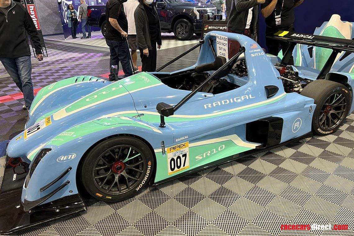 2021-radical-sr10-center-seat-like-new