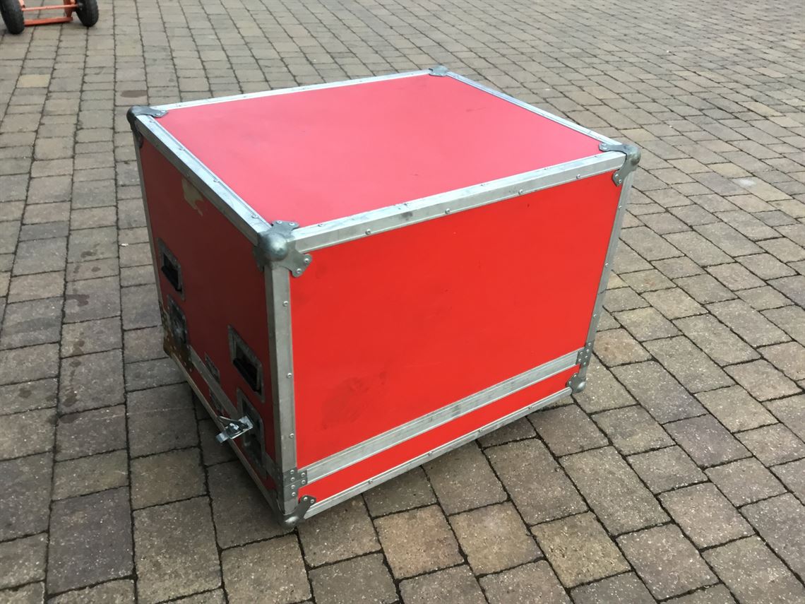 red-flight-case-box---used