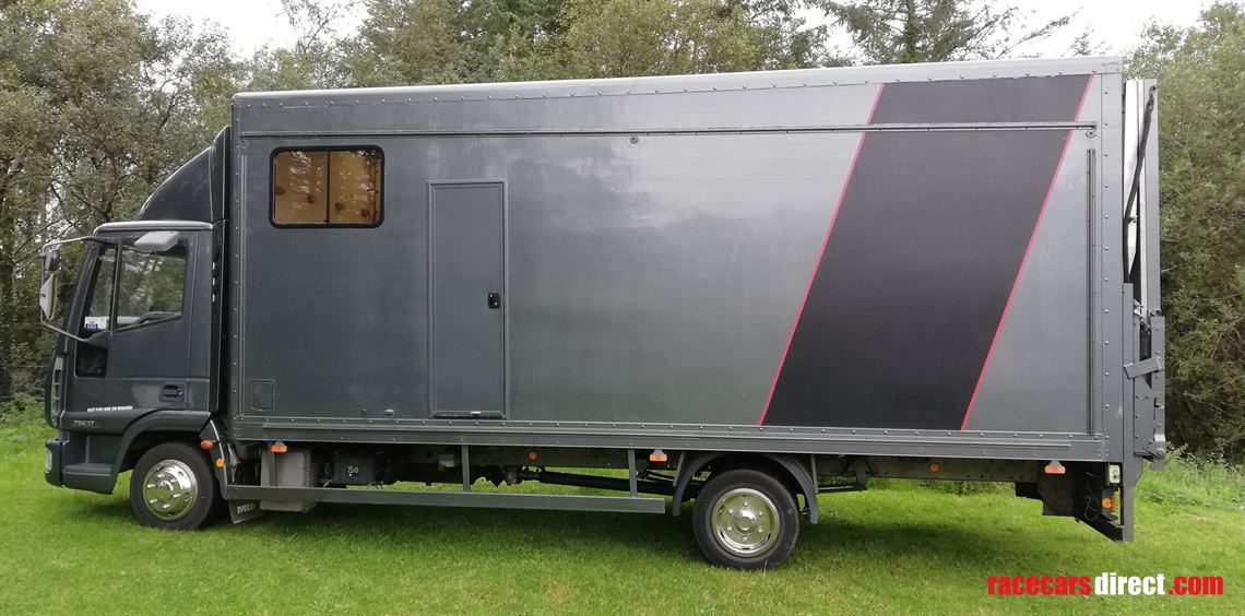 iveco-75t-car-transporter-with-hospitality-lo