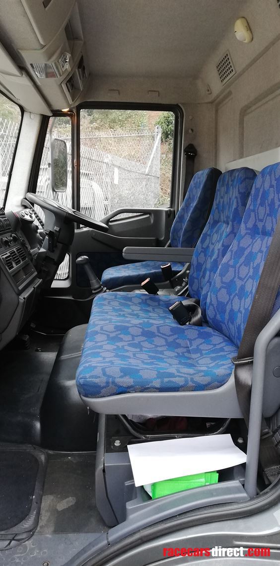 iveco-75t-car-transporter-with-hospitality-lo