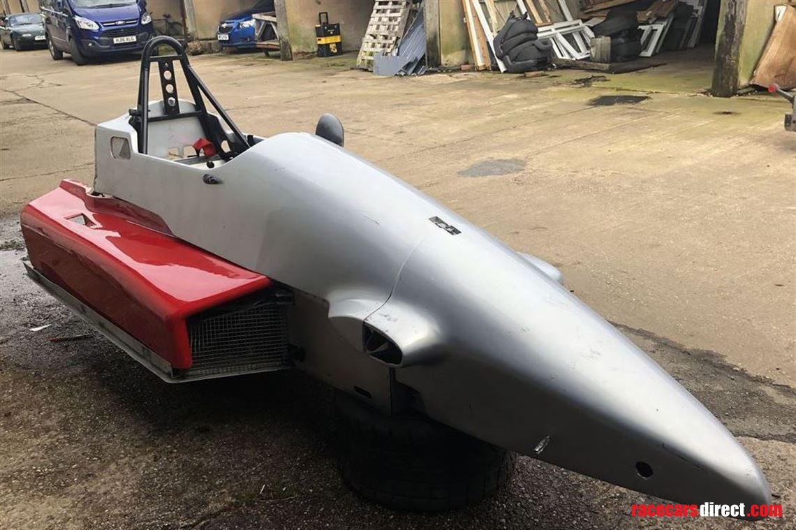 vandiemen-f2000---crawler-rather-than-roller